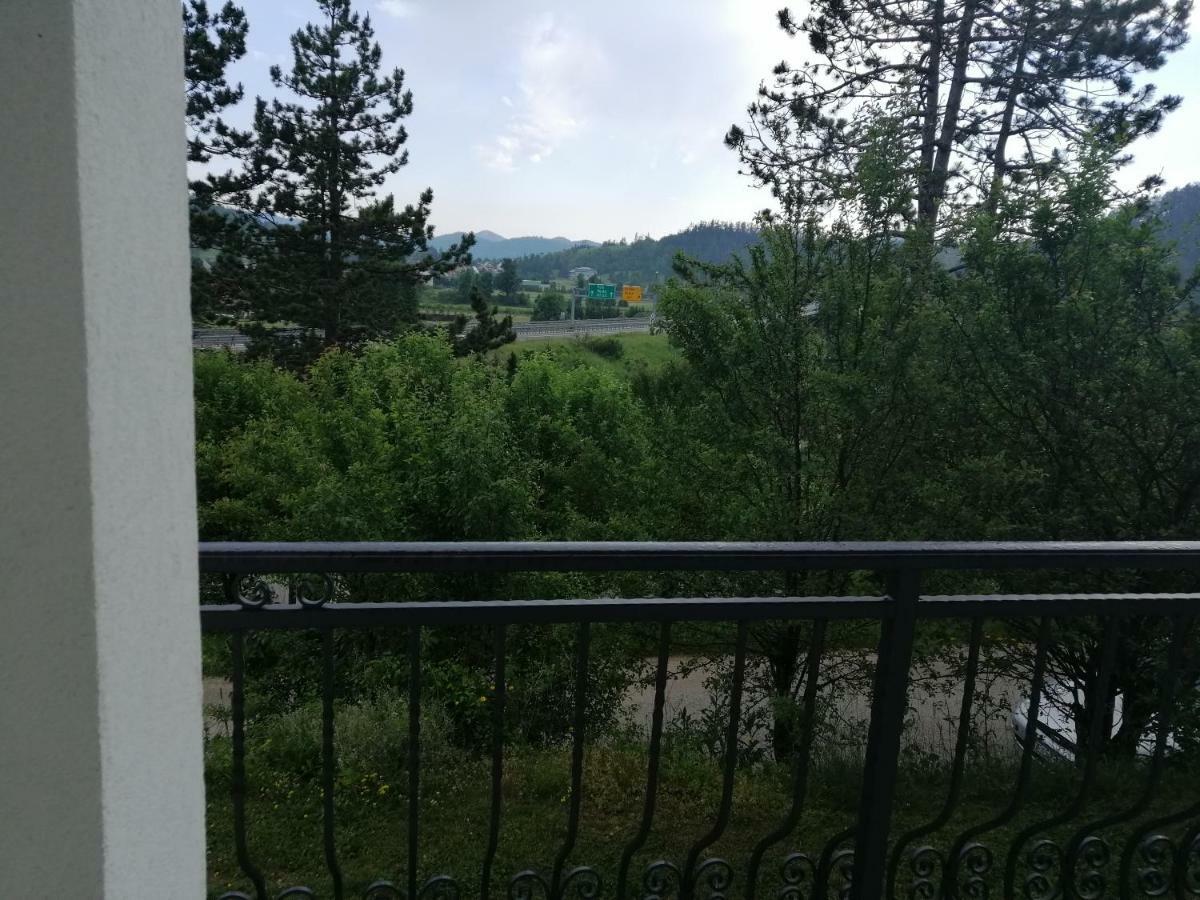 Cosy Apartment Road A6 Fužine Dış mekan fotoğraf